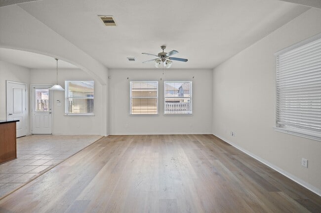 Building Photo - 14286 Empanada Dr