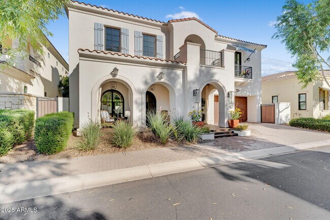 Building Photo - 3507 North 39th Pl