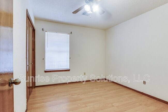 Building Photo - 1832 Michell Dr
