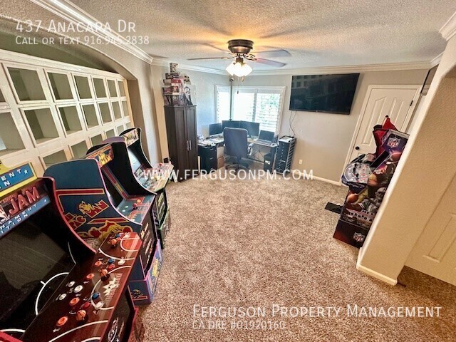Building Photo - 437 Anacapa Dr