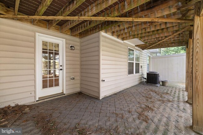 Building Photo - 261 Tall Trees Cir