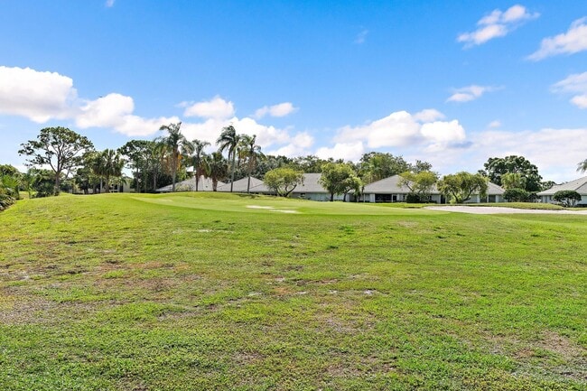 Building Photo - 2711 SW Egret Pond Cir