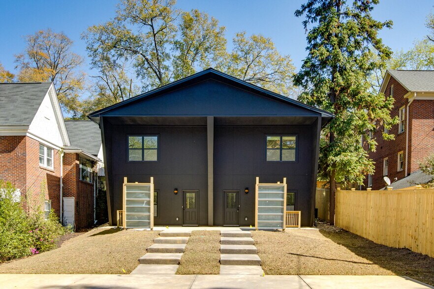 Building Photo - 133 Harden St