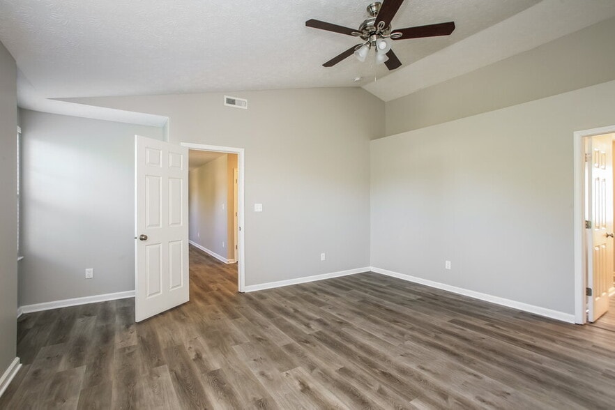 Building Photo - 8513 Vanguard Ln