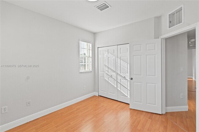 Building Photo - 1398 NE 33rd Ave