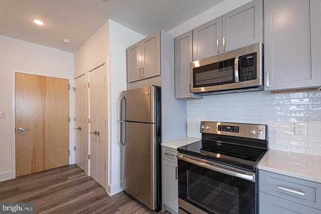 Building Photo - 1245 Ridge Ave