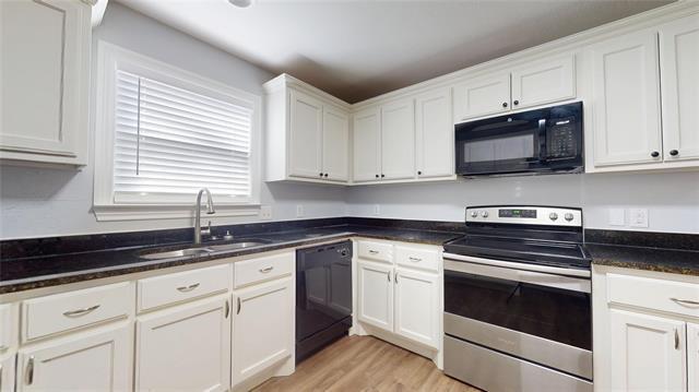 Building Photo - 2620 W Washington St