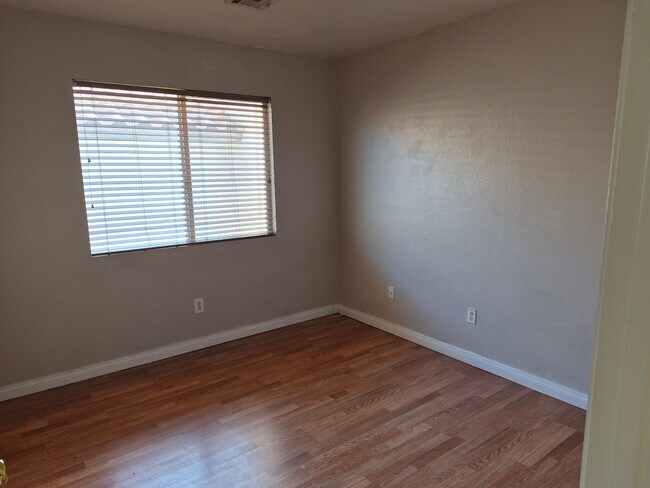 Building Photo - 812 Bow Creek Ln