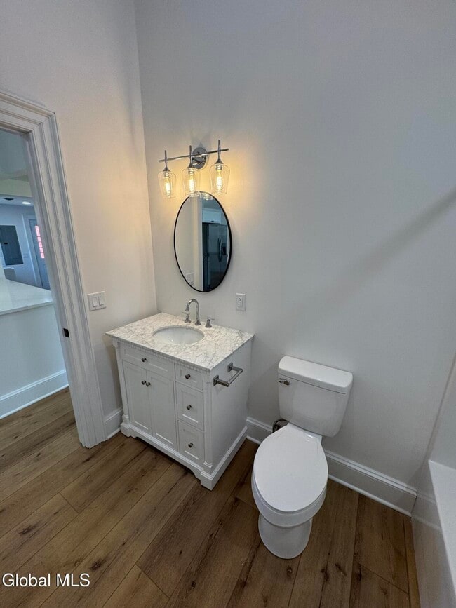 Building Photo - 675 Mac Elroy Rd