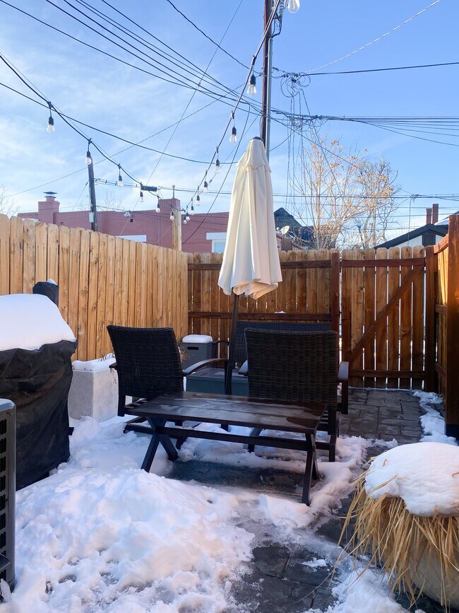 Building Photo - 3009 California St