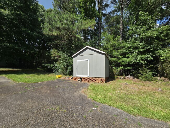 Building Photo - 2808 Livery Way