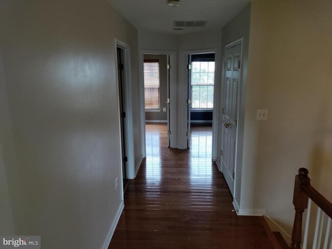Building Photo - 1202 Ellis Ave