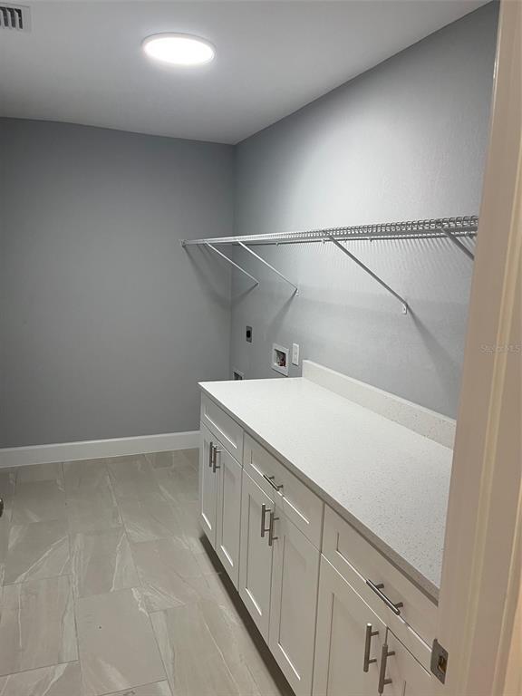 Building Photo - 13180 Amaryllis Cir