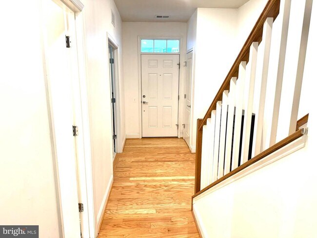 Building Photo - 17255 Herring Gull Ln