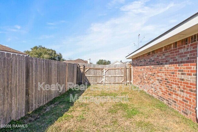 Building Photo - 313 Wallingsford Cir