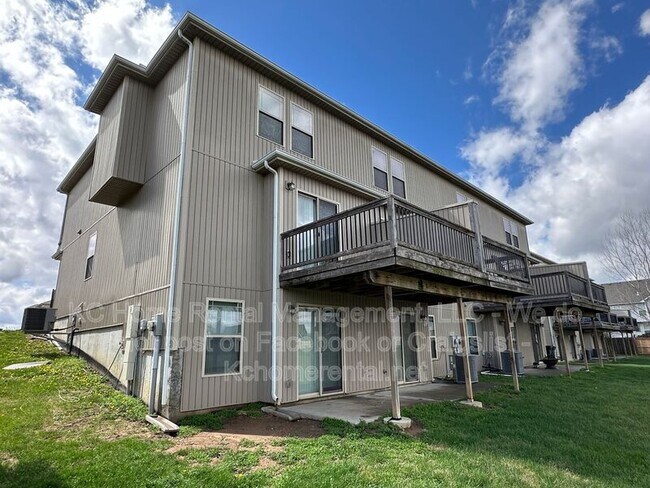 Building Photo - 10536 Kane Dr