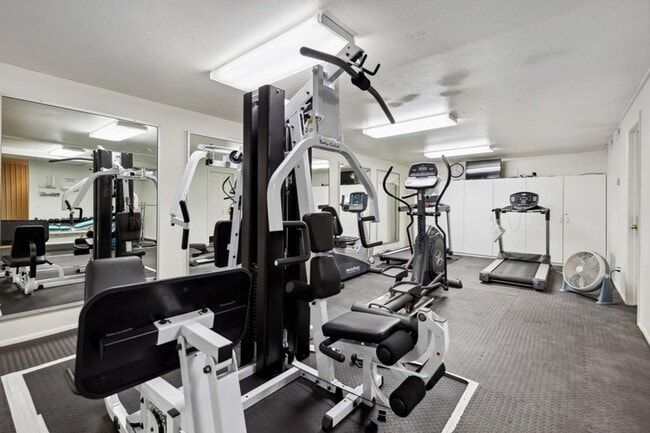 Building Photo - Single-Level Home with Community Pool, Gym, and More!