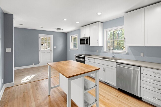 Building Photo - Biltmore Forest Home