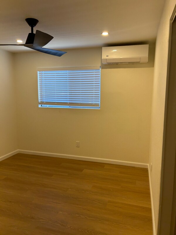 Building Photo - 2811 E 11th St