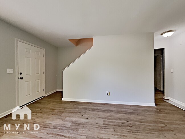 Building Photo - 377 St John Rd NW