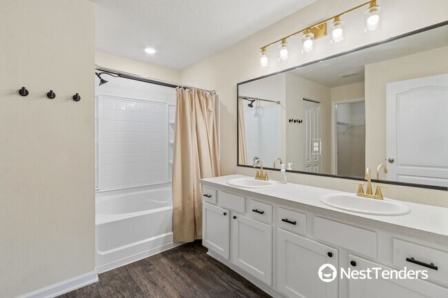 Building Photo - 65206 Lagoon Forest Dr