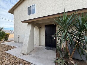 Building Photo - 4734 Roberta St
