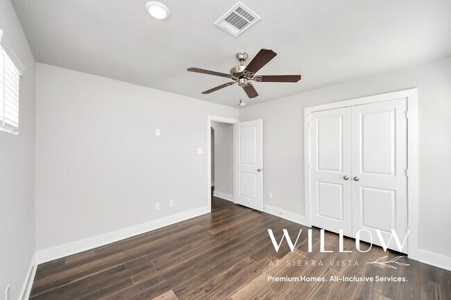 Building Photo - 10518 Moon Vly Ln