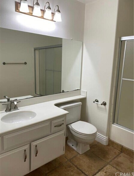 Building Photo - 14 Hillgate Pl