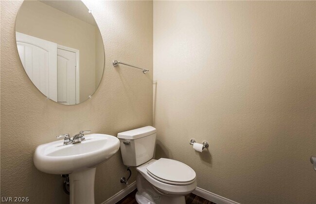 Building Photo - 3220 Color Collage Walk