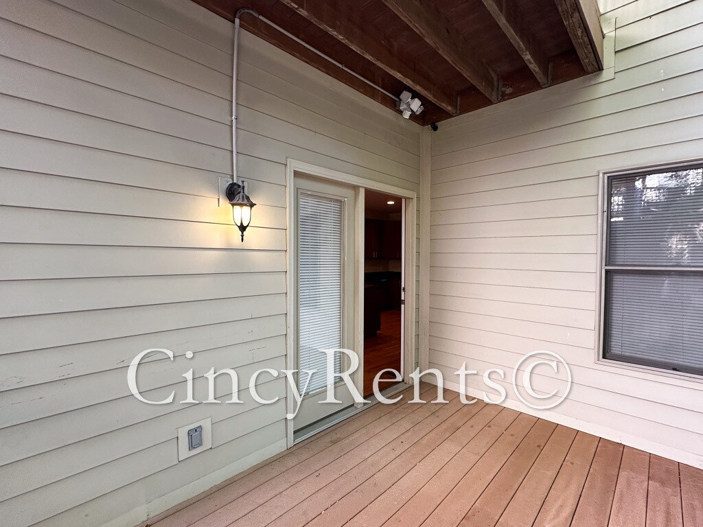 Building Photo - 2931 Eden Ave