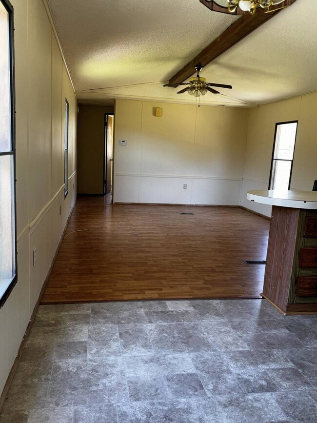 Building Photo - 499 Tanzman Rd