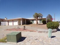 Building Photo - 4699 Round Rock Dr