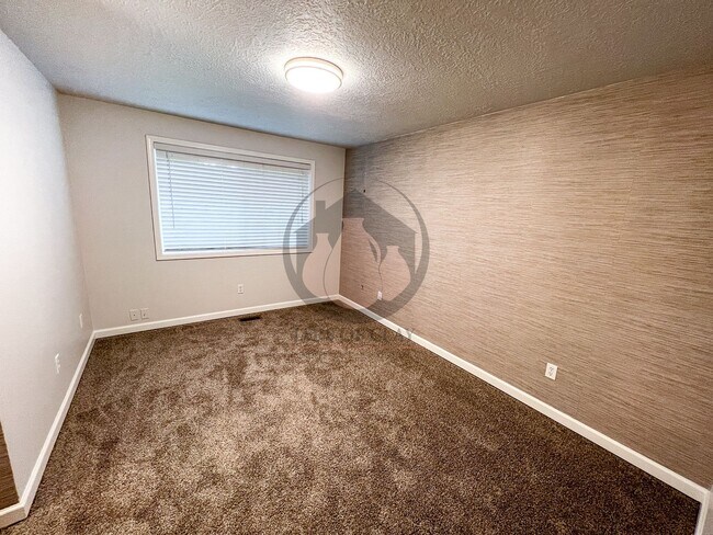 Building Photo - Single Level West Salem Home