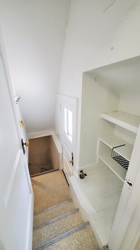 Building Photo - 1032 Maplewood Dr NE