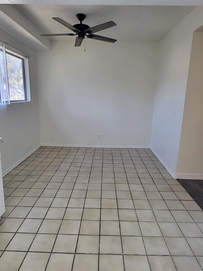 dining area - 26214 President Ave