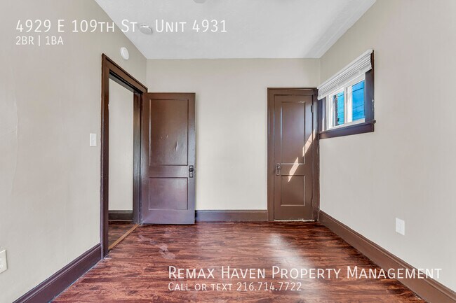 Building Photo - 4929 E 109th St