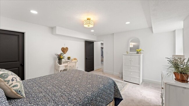 Building Photo - Renovated Mid-Century Modern Home in Belmont West with Finished Basement & Fenced Yard