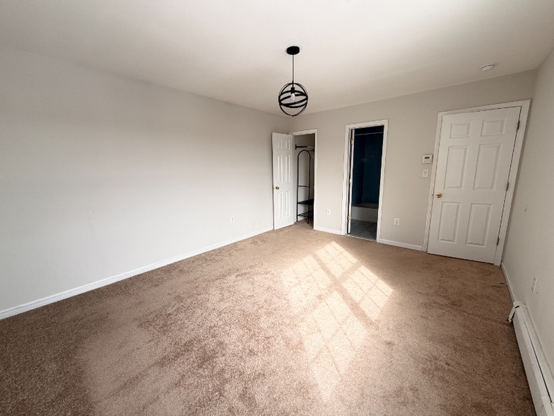 Building Photo - 219 Mary Lou Ave