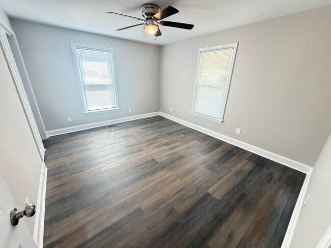 Building Photo - Fully Renovated 2-Bed Charmer on a Spacious Corner Lot – Near Downtown!