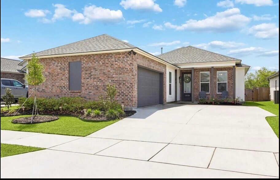Building Photo - 3046 Creekstone Way