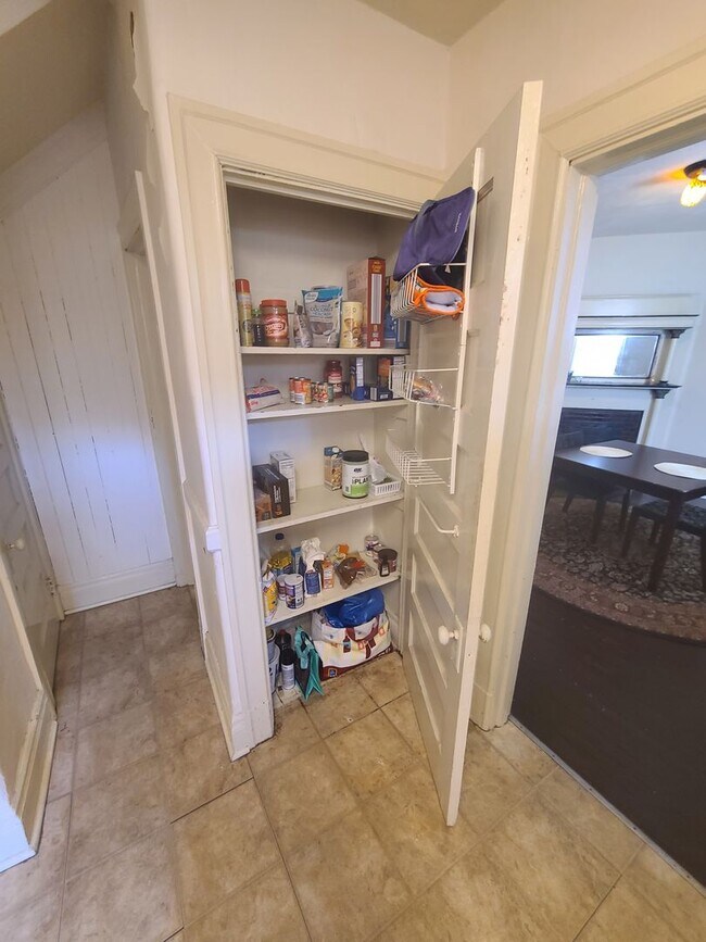 Building Photo - 405 McKee Pl