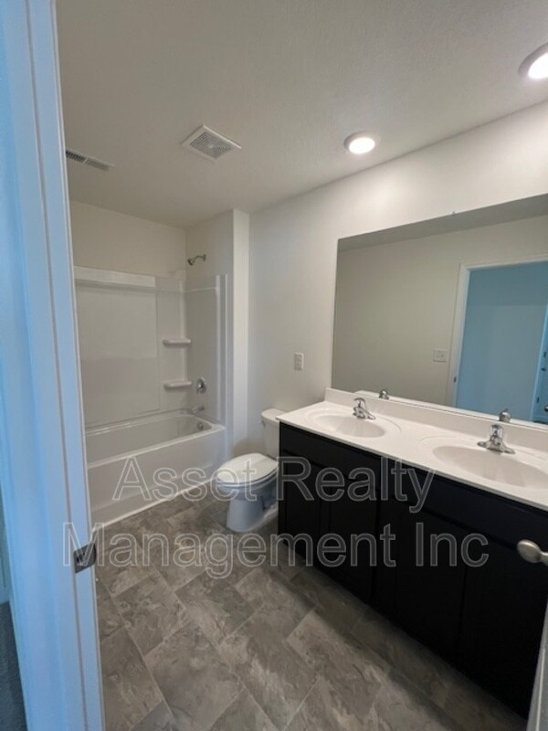Building Photo - 3031 Nicole Cir
