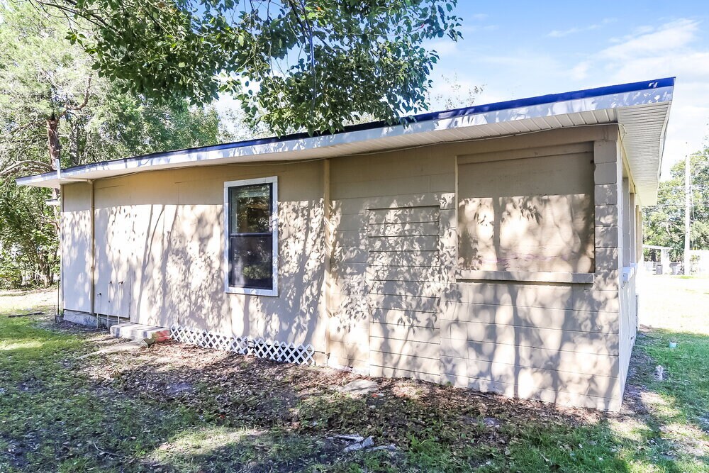 Building Photo - 7244 Rhode Island Dr E