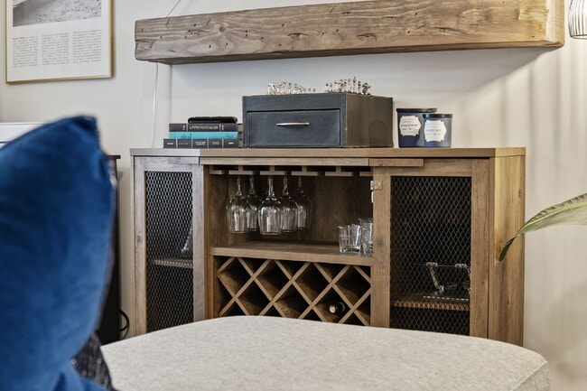 Building Photo - Fully Furnished Home in The Parks