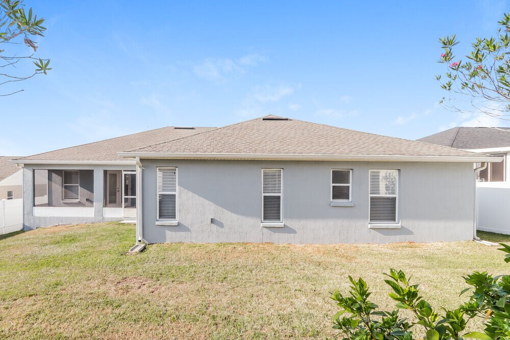 Building Photo - 8834 Pebblebrooke Dr