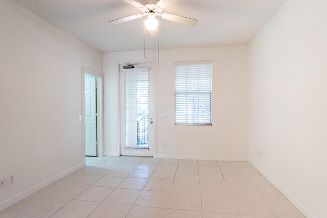 Building Photo - 186 Soriano Dr