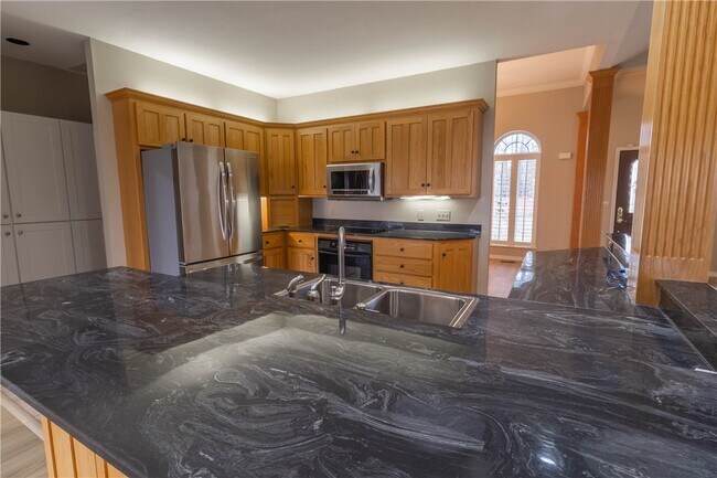 Building Photo - 20781 Low Gap Rd