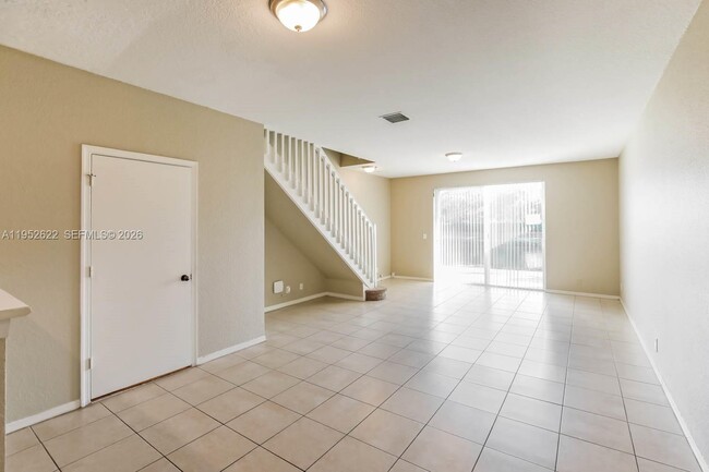 Building Photo - 2500 Cordoba Bend