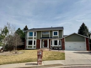 Building Photo - 5 Bedroom Home in Broadmoor Bluffs