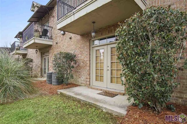 Building Photo - 888 S Kenilworth Pkwy